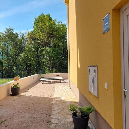 Spacious Apartment Close To The Sea In Split Area คาชเตลา ภายนอก รูปภาพ