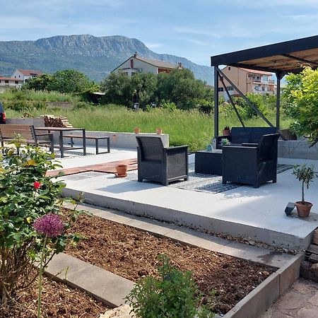 Spacious Apartment Close To The Sea In Split Area คาชเตลา ภายนอก รูปภาพ
